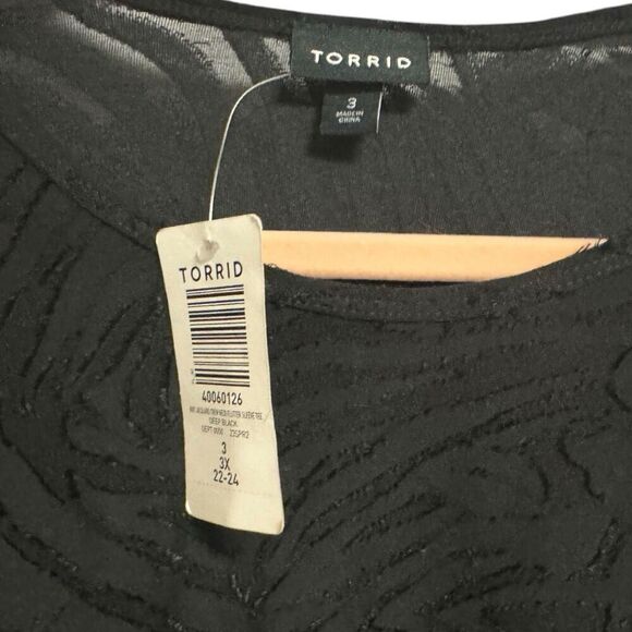 Torrid Black & White Knit Jacquard Crew Neck Flutter Sleeve Tee 3 3XL 2pc Bundle - Picture 12 of 14